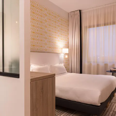 The Originals Boutique, Maison Montmartre Les Puces Hotel 4*