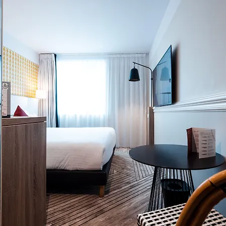 The Originals Boutique, Maison Montmartre Les Puces Hotel 4*