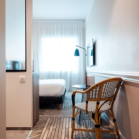 Hotel The Originals Boutique, Maison Montmartre Les Puces 4*