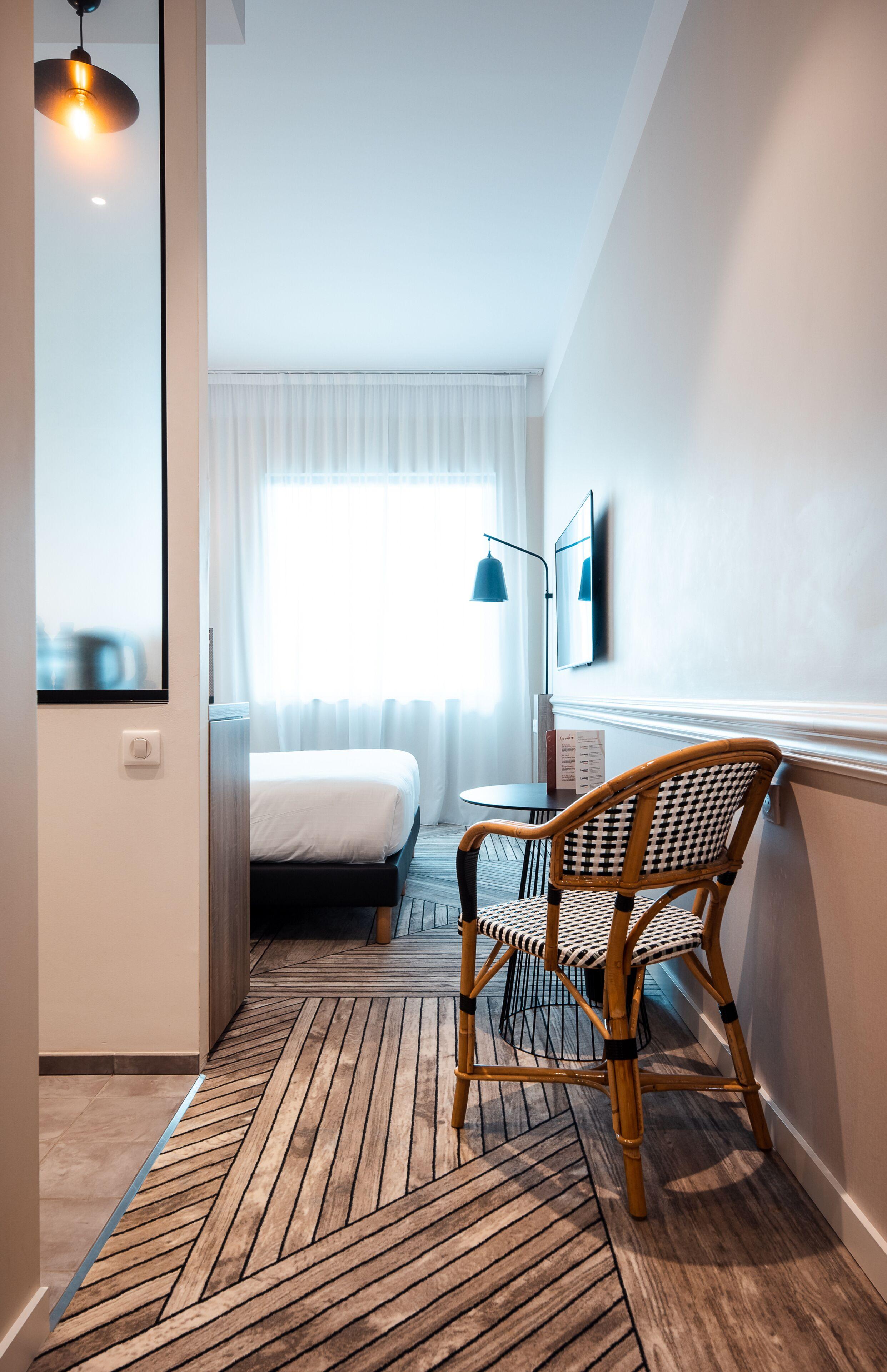 Hotel The Originals Boutique, Maison Montmartre Les Puces 4*